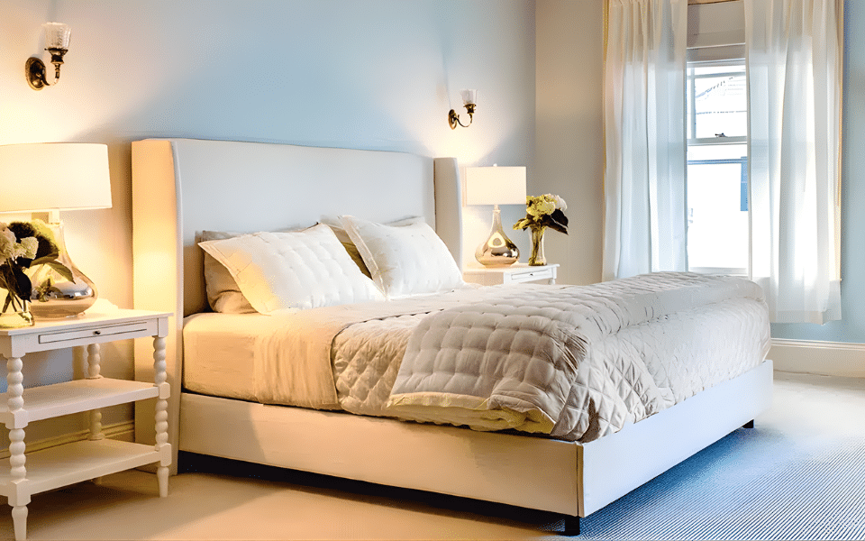 King bed room at Gateways Inn located in Lenox Mass